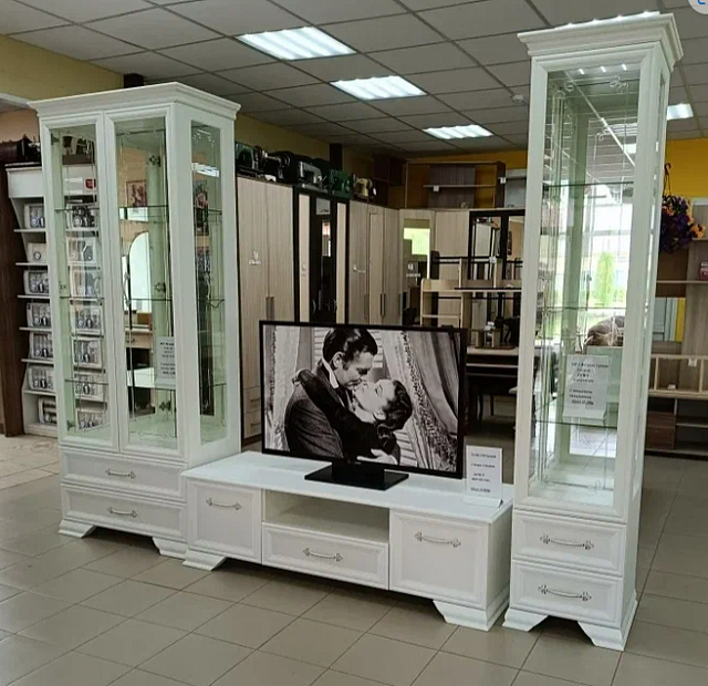 Грация - Шкаф распашной ШР-1 витрина - 3 стекла